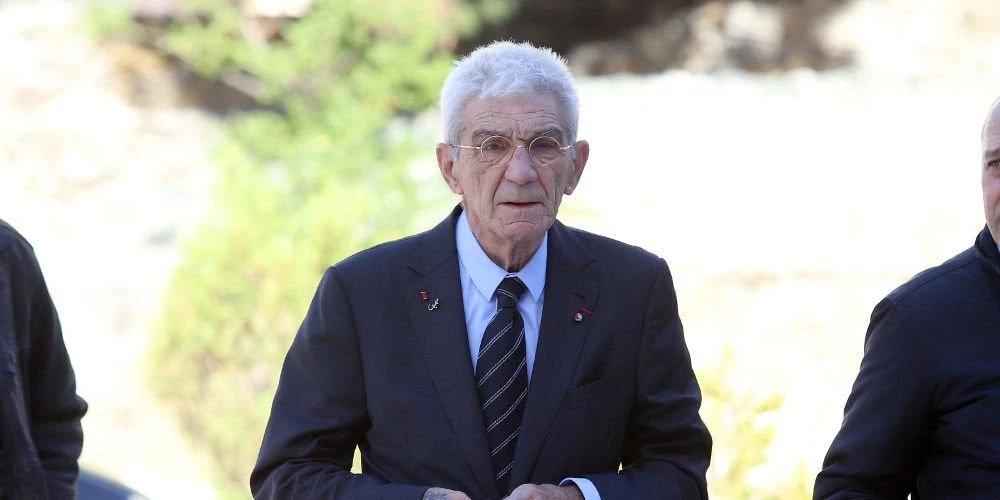 Απίστευτη πρόταση Μπουτάρη να ξεκινά στις 10 το πρωί το σχολείο